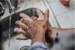 USOS DEL ÁCIDO BENZOICO