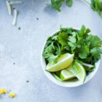 Beneficios del Consumo de Cilantro. Photo by Lindsay Moe. Unsplash.