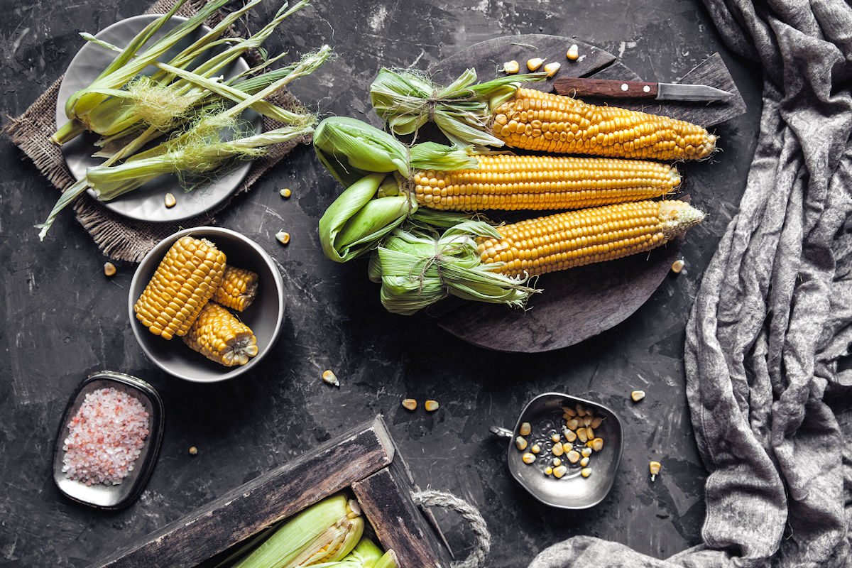 Cocer elotes al vapor