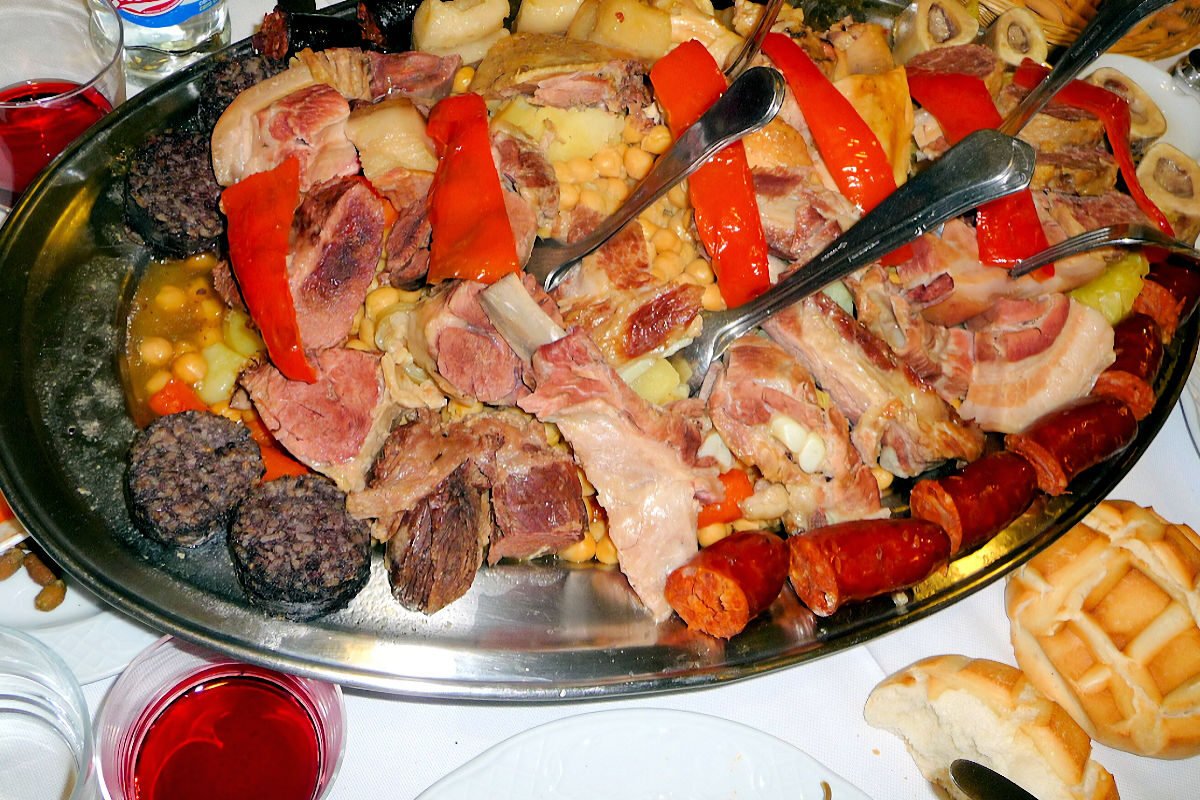 Cocer un cocido madrileño