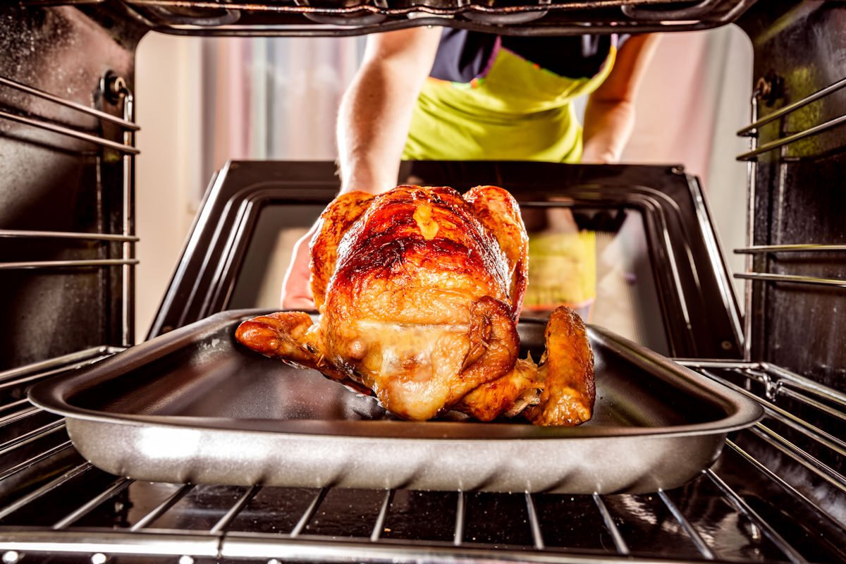 Cocinar pollo en el horno