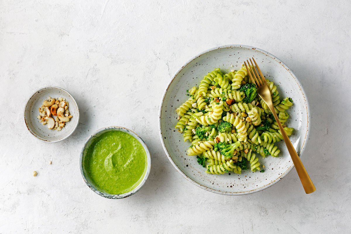 Fusilli con Pesto de Albahaca