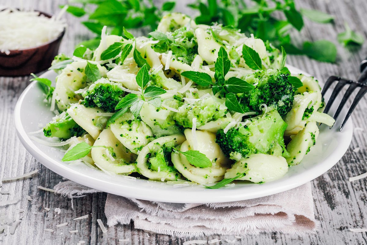 Orecchiette con Brócoli y Ajo