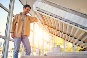 Carcoma de la Cama » Eliminar de Agujeros y Vigas. Foto por Envato.