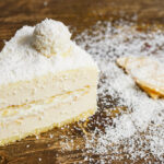 COCO » Beneficios, Propiedades, Calorías y Formas de Consumirlo Recetas con coco. Foto por Envato.