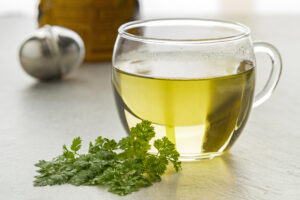 Infusión de Perejil. Foto por Envato.