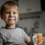 KÉFIR » Beneficios, Propiedades y Contraindicaciones Recetas con Kéfir. Foto por Envato.