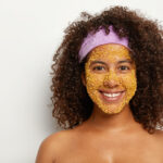Usos Cosméticos de la Cúrcuma. Foto por Envato.