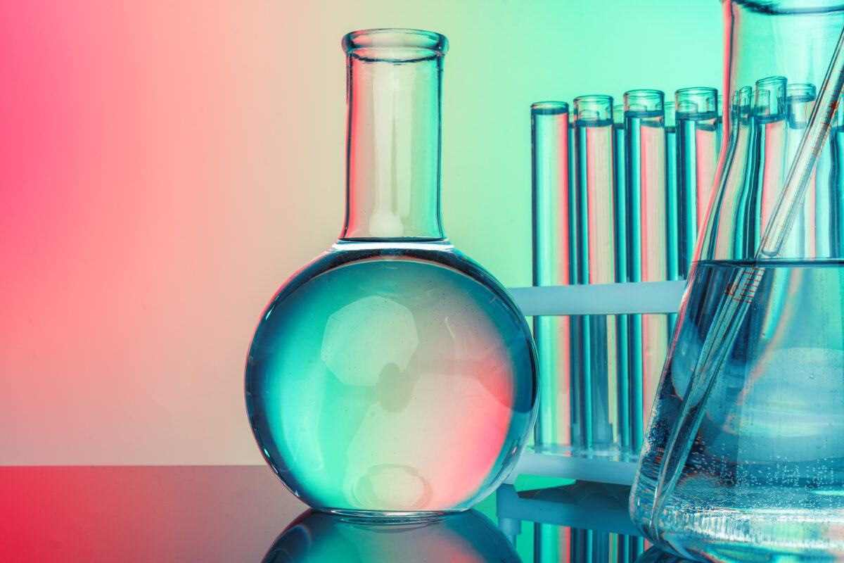 Ácido Carbónico en el Hidróxido de Calcio. Foto por Envato.