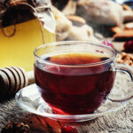 Té Verde, Té Negro y Té Rojo. Foto por Envato.