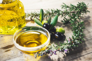 Aceites que Contienen Ácido Oleico. Foto por Envato.