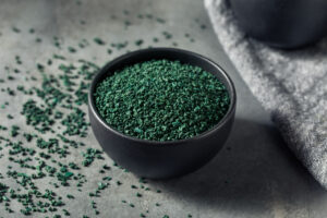 Dosis diaria de Espirulina » ¿Cómo dosificar?. Foto por Envato.