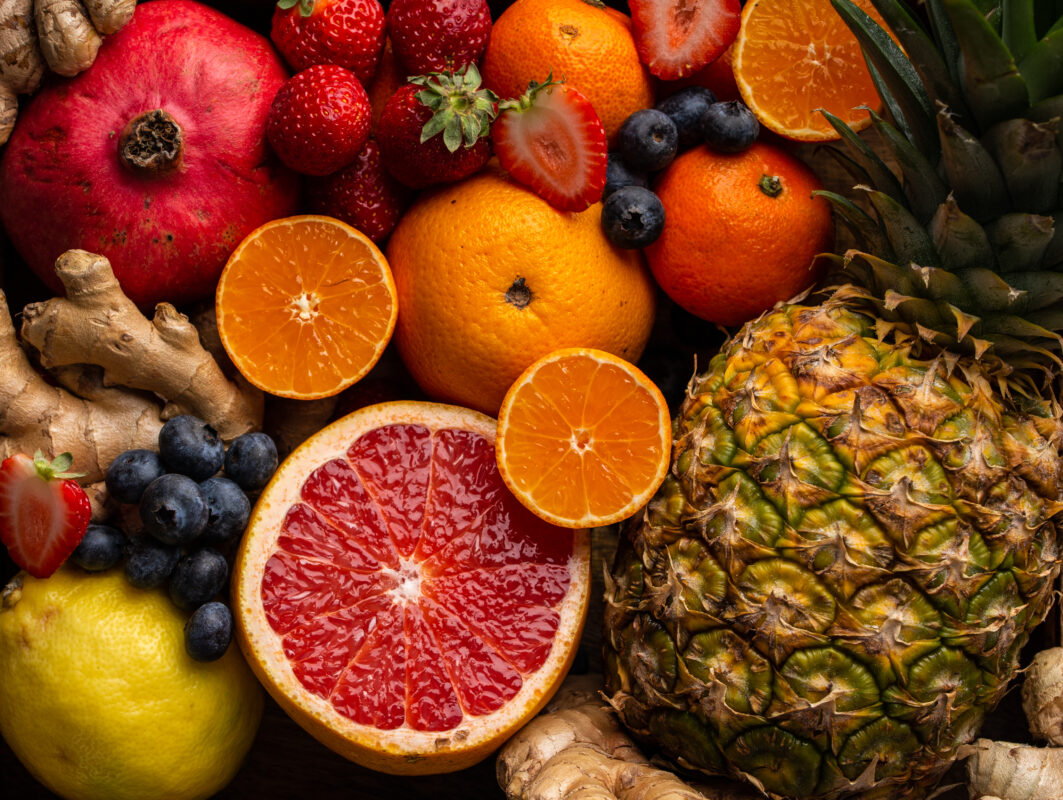 Frutas con Ácido Ascórbico. Foto por Envato.