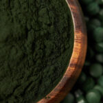 Contraindicaciones de la Espirulina » Precaución al Tomarla. Foto por Envato.