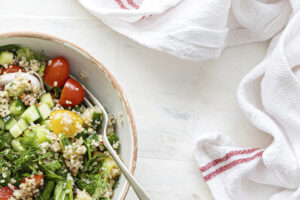 Recetas veganas con quinoa. Foto por Envato.