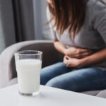 KÉFIR » Beneficios, Propiedades y Contraindicaciones Contraindicaciones del Kéfir » Precauciones al Consumir. Foto por Envato.