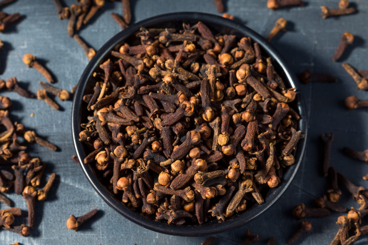 Contraindicaciones Consumo del Clavo de Olor. Foto por Envato.