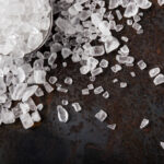 SAL » Propiedades, Usos y Contraindicaciones Usos de la Sal, Foto por Envato.